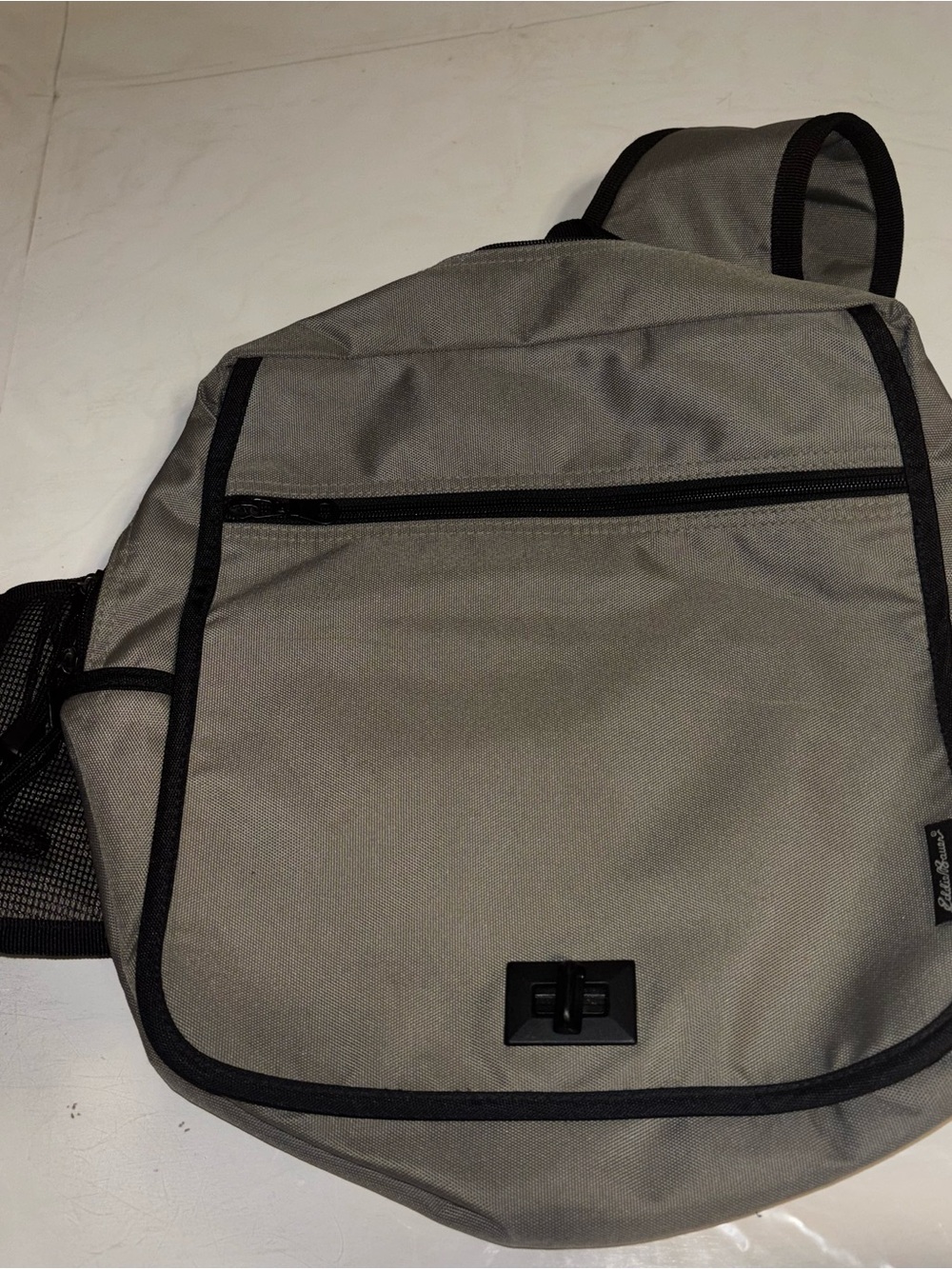 Vintage Y2K 2000’s Men's Olive Green Nylon Eddie Bauer Sling Bag